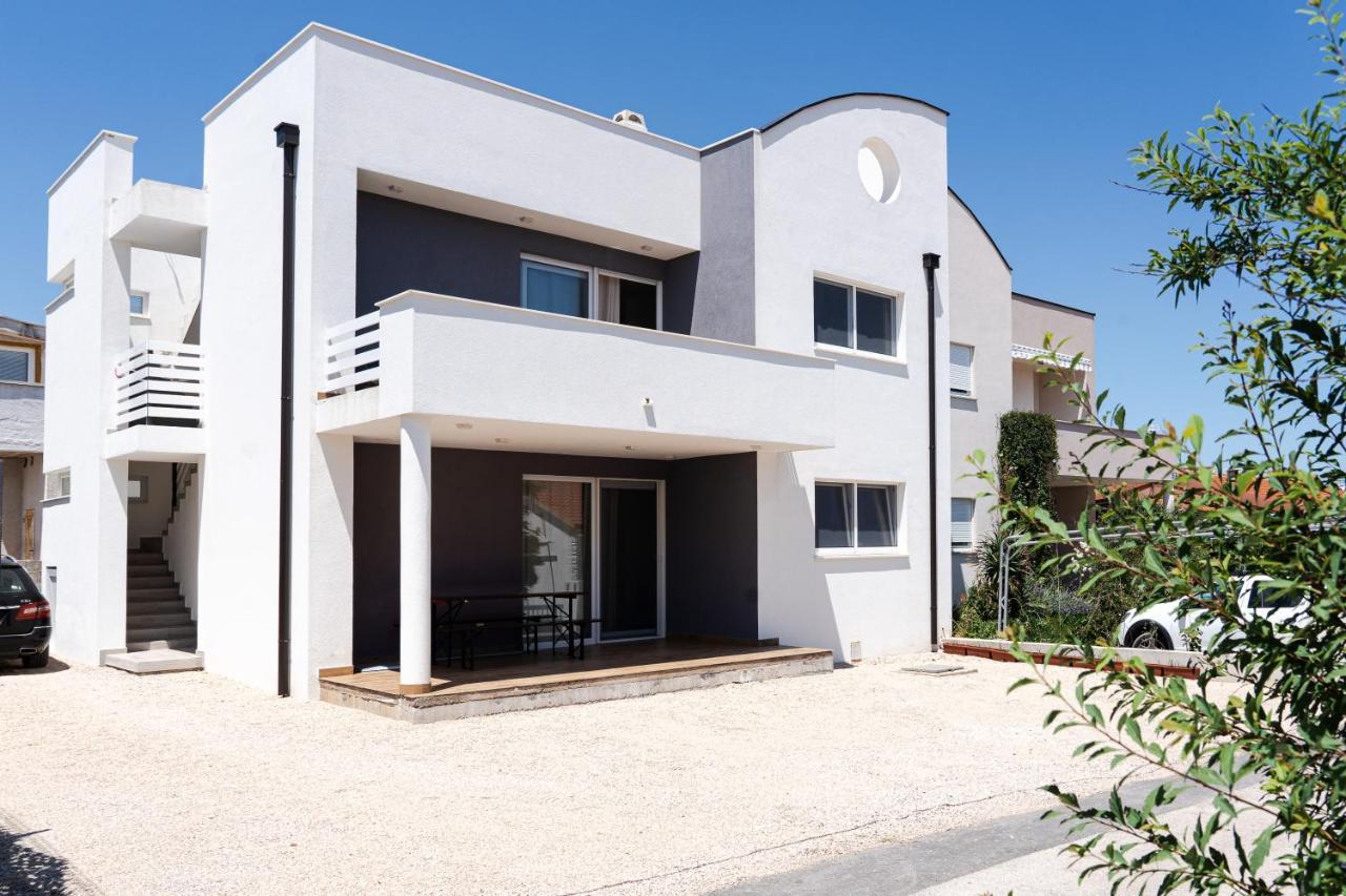 Station 22 - Brand New Apartment With A Terrace And Private Parking Вир Экстерьер фото