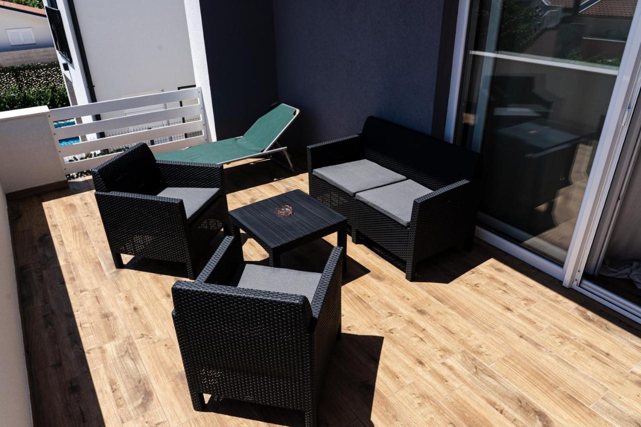 Station 22 - Brand New Apartment With A Terrace And Private Parking Вир Экстерьер фото